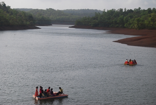 BOAT CLUB, PATPANHALE LAKE